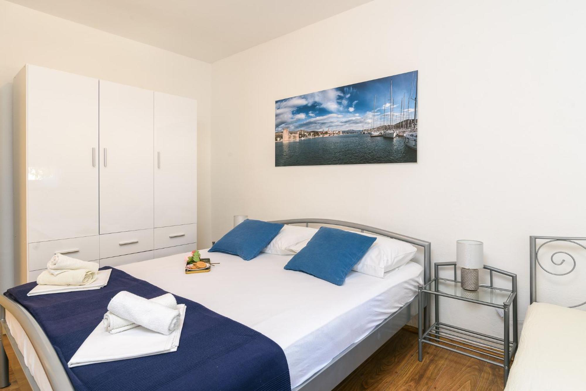 Apartments Mare Trogir Exterior photo