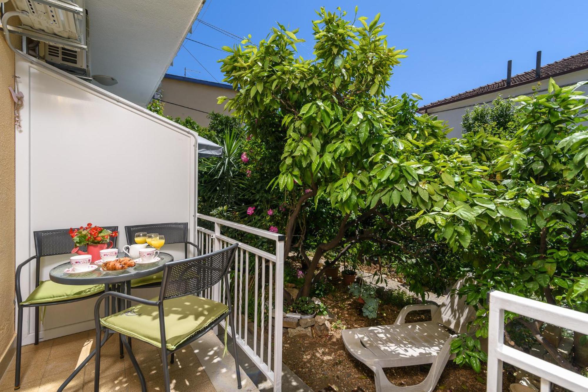 Apartments Mare Trogir Exterior photo