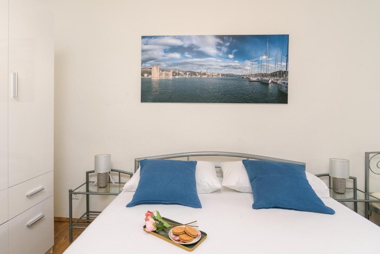 Apartments Mare Trogir Exterior photo