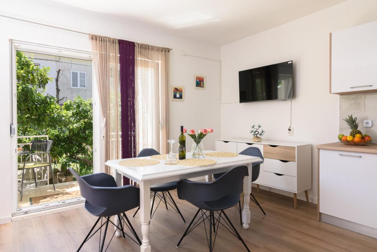 Apartments Mare Trogir Exterior photo