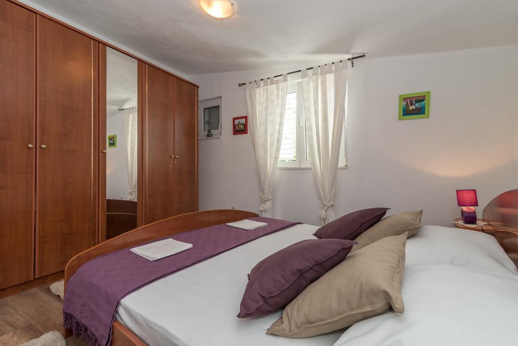 Apartments Mare Trogir Exterior photo
